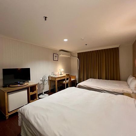Hermes Hotel Синьчжу Экстерьер фото