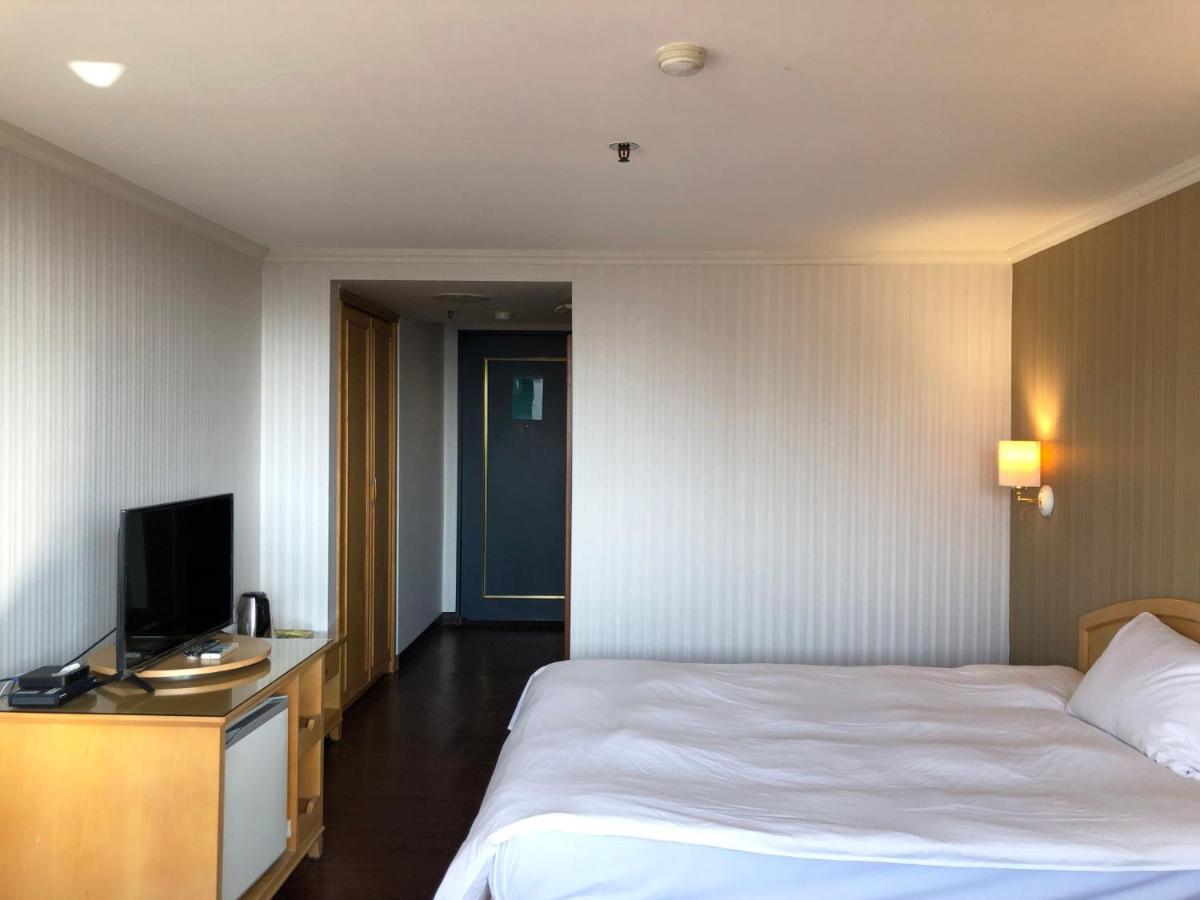 Hermes Hotel Синьчжу Экстерьер фото