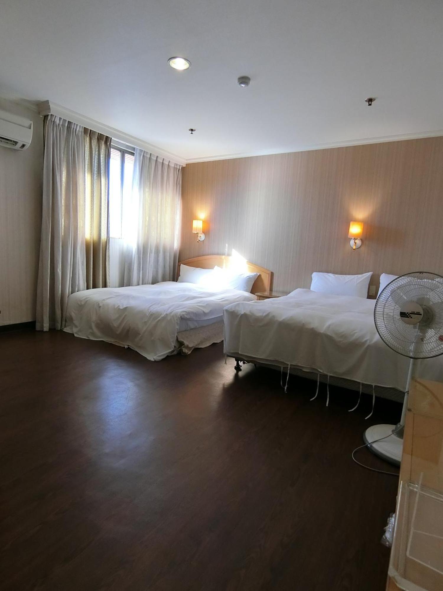 Hermes Hotel Синьчжу Экстерьер фото