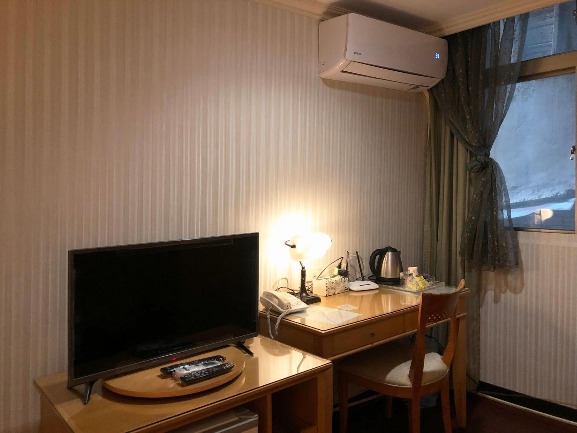 Hermes Hotel Синьчжу Экстерьер фото